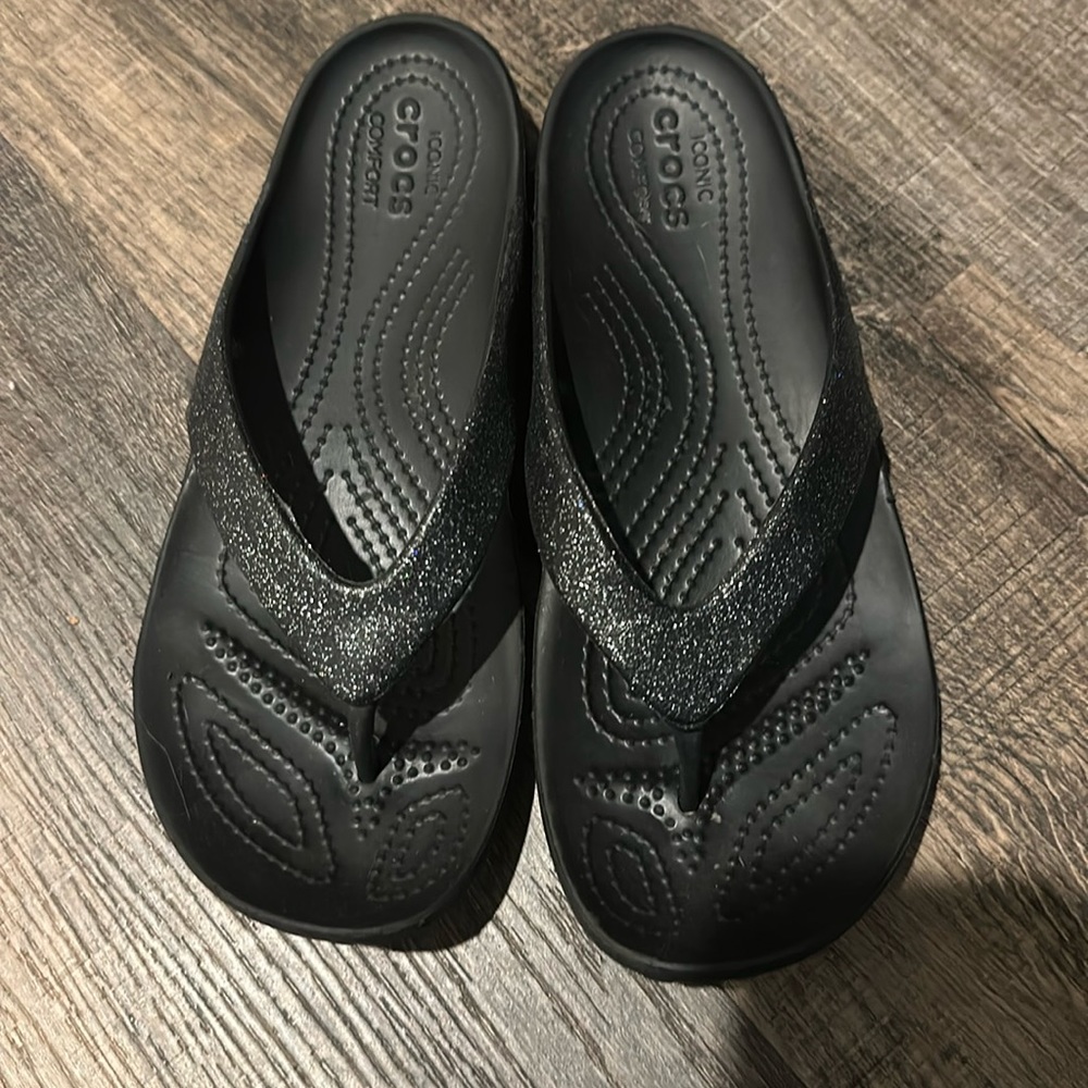 CROCS. Sandals women’s size 7
